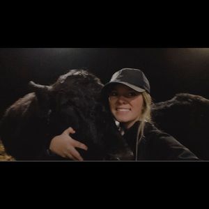 Meet your Posher, Abi